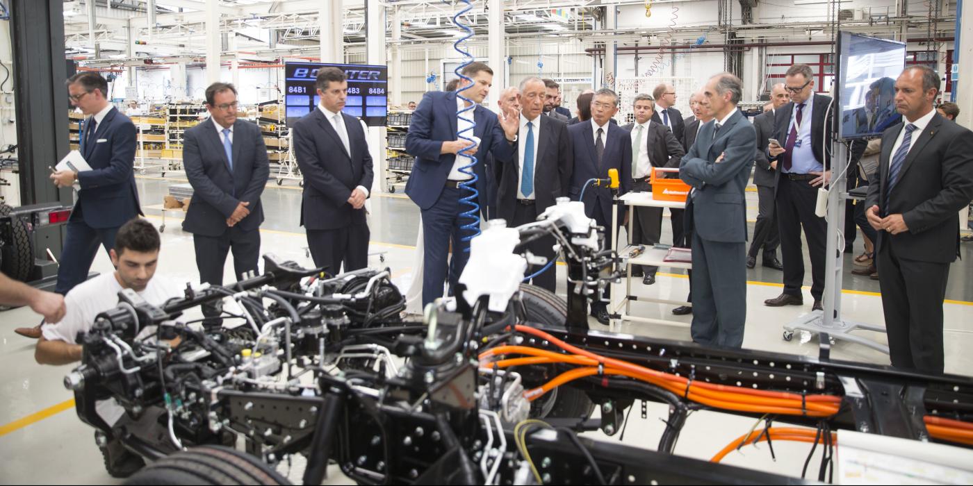 Daimler startet Produktion des FUSO eCanter in Europa – der weltweit erste vollelektrische Leicht-Lkw in Serie