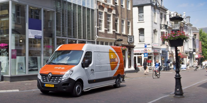 renault-master-ze-e-transporter-postnl-niederlande-netherlands