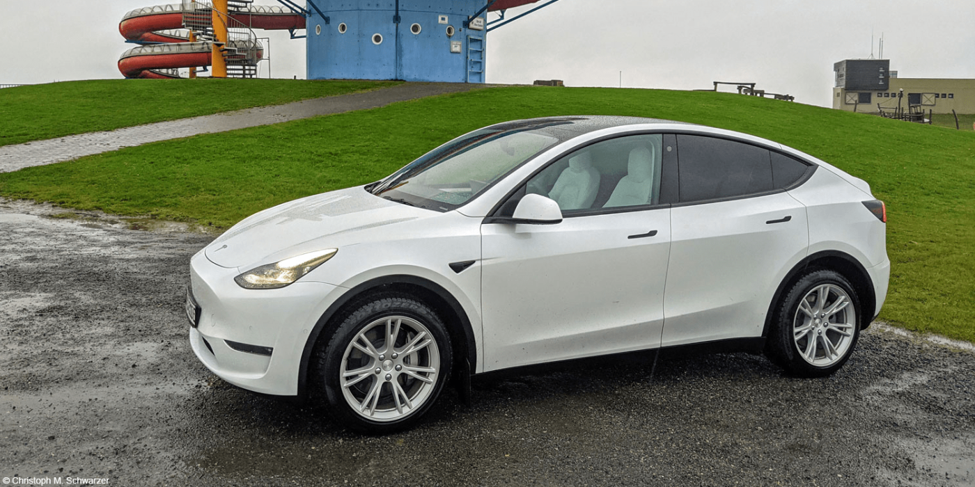 Tesla Model Y: Dynamisches E-SUV für zwei Kundengruppen