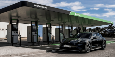 iberdrola-ladestation-charging-station-porsche-spanien-spain-2022-03-min