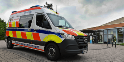 mercedes-benz-esprinter-krankenwagen-ambulance-2022-02-min
