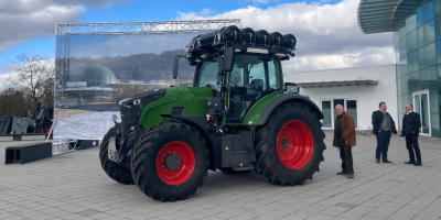 fendt-brennstoffzellen-traktor-fuel-cell-tractor-2023-01-min