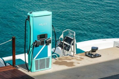tritium ladestation charging station aqua superpower e schiffe electric ships 2024 01 min
